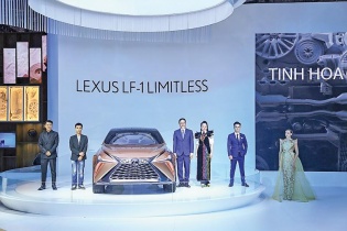Bay bổng cùng Lexus