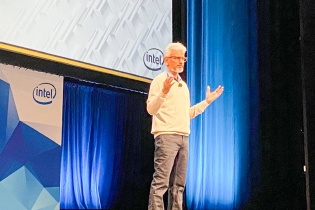 Intel hé lộ tham vọng dẫn đầu thời đại AI