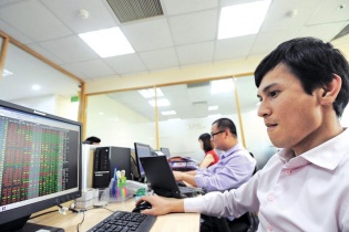 Thị trường chứng khoán: Cảm xúc mốc 1.000 điểm và ước vọng thị trường mới nổi