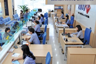 Ngân hàng khởi động năm mới 2020: Sôi động lên sàn, bán vốn và số hóa