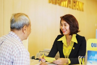 Lợi nhuận ngân hàng với gam màu sáng