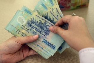 Ngân hàng và doanh nghiệp sốt ruột cơ cấu lại nợ