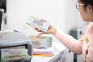 Bảo hiểm - vũ khí bù đắp sụt giảm lợi nhuận ngân hàng