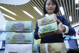 Ngân hàng lên kịch bản đối phó suy giảm