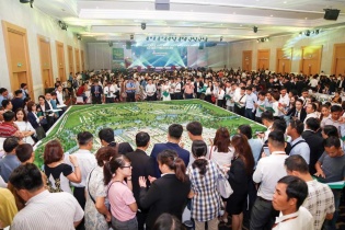 Địa ốc vùng ven TP.HCM vẫn sôi động