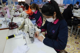 Việt Nam có nên là công xưởng sản xuất khẩu trang?