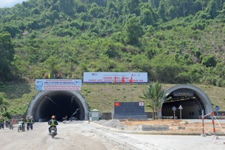 Hầm đường bộ Hải Vân 2 sắp về đích