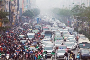 Đăng ký thường trú tại thành phố lớn: Bỏ hay giữ điều kiện riêng?