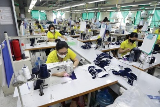 Sản xuất khẩu trang có chịu phận gia công sản phẩm?