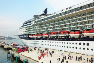 Thu hút dòng vốn ngoài ngân sách là động lực phát triển của Quảng Ninh