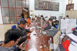 Ngân hàng kéo dài thời gian hồi sức cho doanh nghiệp