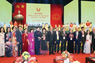 Thái Hương - nữ doanh nhân anh hùng