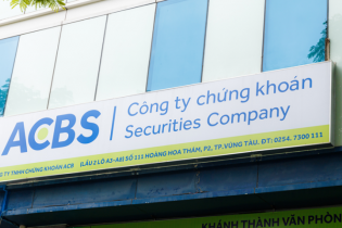Lợi nhuận quý II khởi sắc, ACBS vẫn "chạy chậm" so với kế hoạch năm