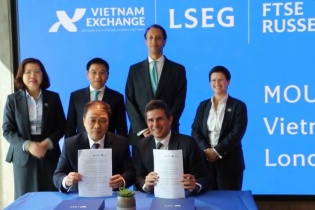 Bộ trưởng Bộ Tài chính làm việc với lãnh đạo Sở Giao dịch Chứng khoán London và FTSE Russell