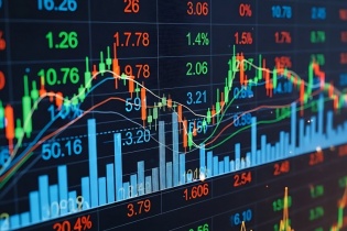 Chứng khoán phiên 23/4: Cổ phiếu ngân hàng dẫn lối, VN-Index tiến về vùng đỉnh lịch sử
