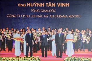 Tổng giám Đốc Furama Resort Đà Nẵng nhận danh hiệu Doanh nhân tiêu biểu 2016 và Cúp Thánh Gióng