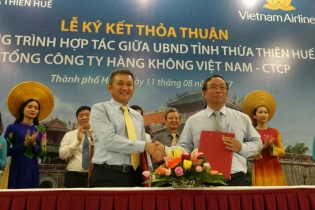 Vietnam Airlines cam kết quảng bá du lịch tỉnh Thừa Thiên Huế