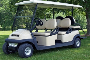 Quảng Bình thí điểm sử dụng xe ô tô điện 4 bánh chở khách du lịch