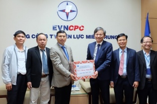 Lãnh đạo Đà Nẵng thăm và chúc Tết các đơn vị điện lực đóng trên địa bàn thành phố