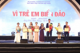 First Real chung tay vì trẻ em Trường Sa