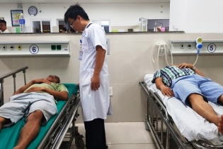 Côn đồ liên tục hành hung tài xế xe du lịch tới Quảng Bình: Lãnh đạo tỉnh yêu cầu xử lý nghiêm