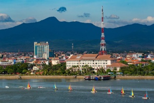 Quảng Bình: Khai thác thử nghiệm tour Du thuyền ngắm cảnh trên sông Nhật Lệ