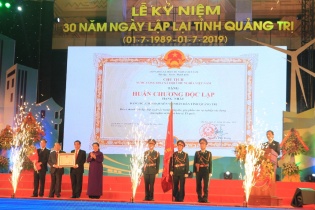 Quảng Trị đón nhận Huân chương Độc lập hạng Nhất