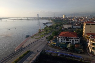 Đầu tư 81 tỷ đồng xây dựng củng cố đê, kè chống sạt lở cửa sông Nhật Lệ
