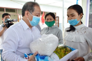 Bàn giao nhà cho các hộ dân di dời khỏi di tích kinh thành Huế