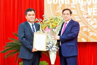 Trao quyết định chuẩn y chức danh Bí thư Tỉnh ủy tỉnh Gia Lai