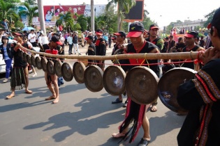 Quảng Trị bắn pháo hoa khai trương mùa du lịch biển