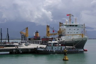 Đề xuất đầu tư cầu cảng container tại cảng Chân Mây - Lăng Cô