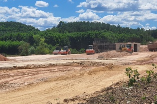 Quảng Bình tìm giải pháp tháo gỡ vướng mắc tại các dự án cao tốc thành phần