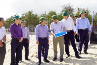 Bãi biển Bảo Ninh Đồng Hới xảy ra sạt lở bất thường