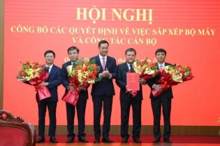  Quảng Bình công bố quyết định về sắp xếp bộ máy và công tác cán bộ