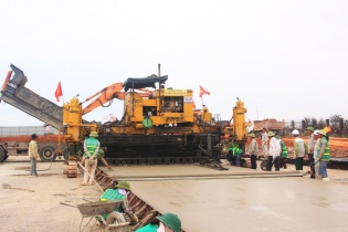 Hoàn thành mở rộng sân đỗ máy bay Cảng hàng không Đồng Hới trước 30/4/2025