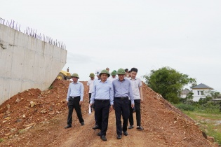 Dự án Quốc lộ 12A đoạn tránh Ba Đồn phải bàn giao mặt bằng trong tháng 9/2025