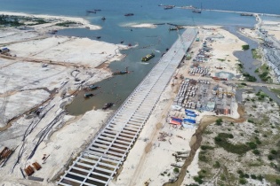 Dự kiến đưa vào hoạt động bến số 1 Cảng Mỹ Thủy ngay trong năm 2025 Dự kiến đưa vào hoạt động bến số 1 Cảng Mỹ Thủy ngay trong năm 2025