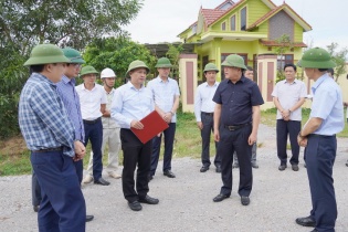 Chủ tịch Quảng Trị kiểm tra tiến độ các dự án giao thông trọng điểm tỉnh
