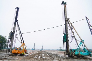 Lãnh đạo tỉnh thúc sớm bàn giao mặt bằng dự án sân bay Quảng Trị