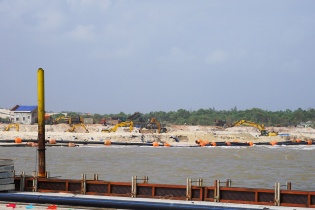 Lãnh đạo Quảng Trị chỉ đạo đẩy nhanh giải phóng mặt bằng dự án cảng Mỹ Thủy