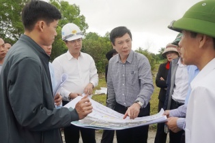 Lãnh đạo Quảng Trị chỉ đạo đẩy nhanh bàn giao mặt bằng dự án Quốc lộ 15D