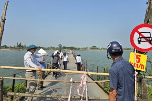 Quảng Trị cho phép hoạt động trở lại cầu phao bắc qua sông Thạch Hãn