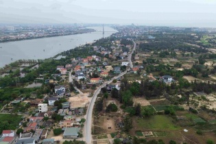 Quảng Trị tìm giải pháp đẩy nhanh tiến độ dự án đường và kè dọc sông Nhật Lệ