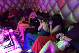 TP.HCM: Mở đợt cao điểm, xử nghiêm cán bộ bảo kê cơ sở kinh doanh dịch vụ văn hóa phức tạp