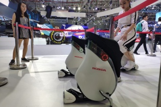Vietnam Motor Show 2019: Ngạc nhiên với thiết bị di chuyển cho người... lười của Honda