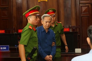 Cựu Phó chủ tịch UBND TP.HCM Nguyễn Hữu Tín hầu tòa