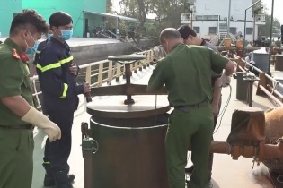 Đồng Nai: Bắt khẩn cấp "ông trùm" làm hoá đơn giả trong băng nhóm bán xăng giả