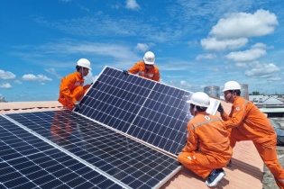 TP.HCM: Doanh nghiệp công nghệ cao có thể được đầu tư điện mặt trời mái nhà