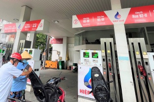 TP.HCM: "Vật vờ" kinh doanh xăng sinh học E5 